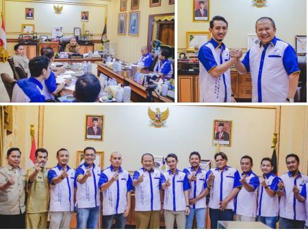 Rebutkan Bupati Cup Jember pada Lomba Berkicau Nasional Minggu, 14 Mei 2023